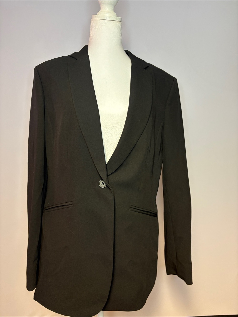 Women's Black Single-Button Blazer - Sleek Tailored Jacket